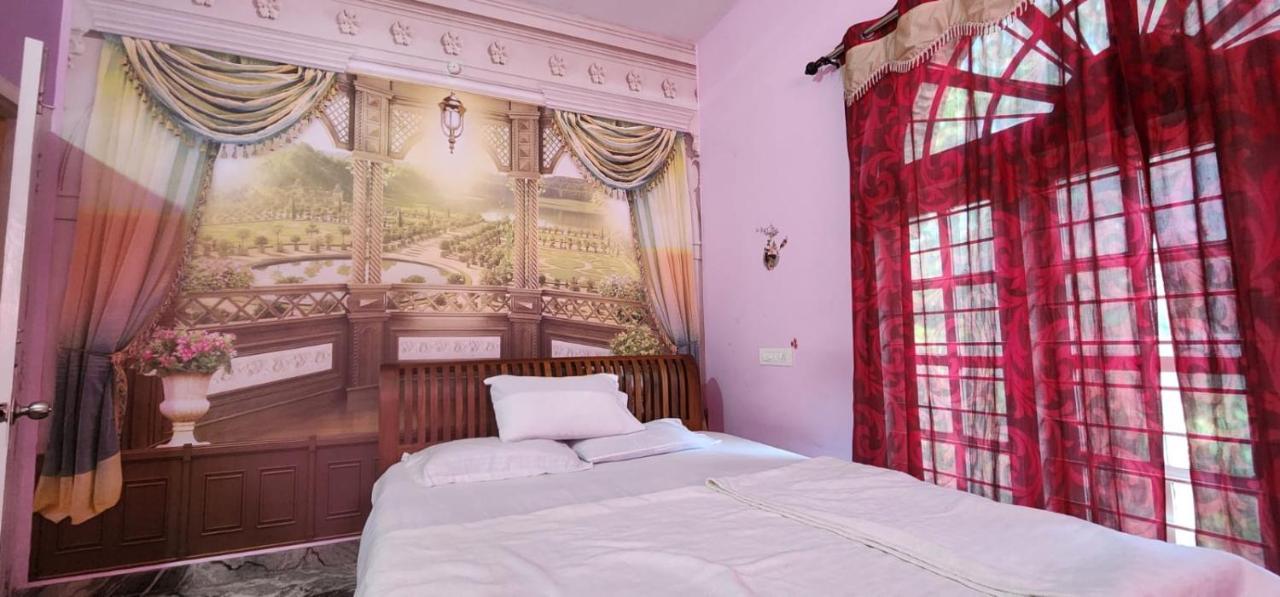 Jj'S White House Hotel Thrissur Eksteriør billede